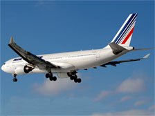 Из самолета компании Air France при заходе на посадку выпал человек - Похоронный портал