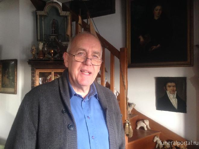 L’univers foisonnant de Thierry Pinette, collectionneur d’objets religieux - Похоронный портал