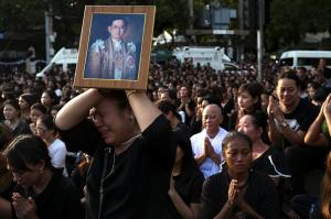 В Таиланде проведут кремацию короля Рамы IX в конце декабря - Похоронный портал