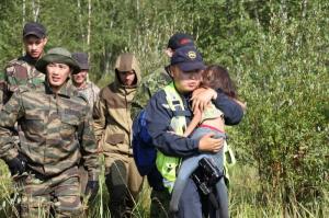 Четырехлетняя девочка, спасенная после почти двухнедельного блуждания по якутской тайге, пошла на поправку. - Похоронный портал