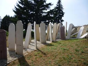Делегация Минпотребрынка МО выехала для проверки коттеджного поселка на кладбище - Похоронный портал