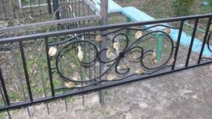 В Тейкове двое злоумышленников украли ограду с кладбища - Похоронный портал