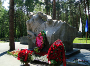В Новосибирске продолжается уход за могилами ветеранов Великой Отечественной войны - Похоронный портал