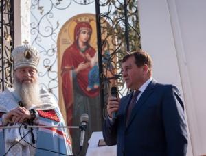 С подачи губернатора Городецкого открыли часовню на кладбище в Новосибирске - Похоронный портал