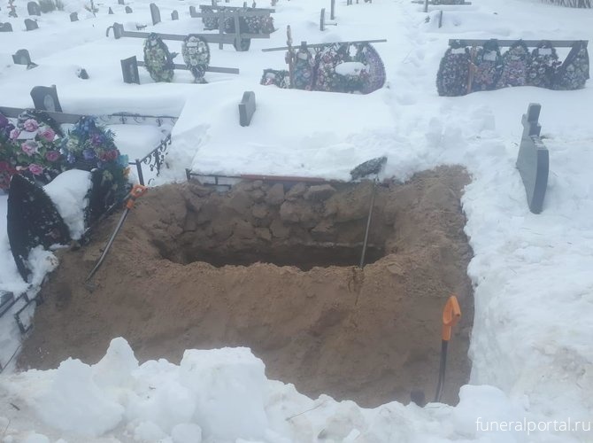 В Архангельске на кладбище «Южная Маймакса» появилось новое захоронение, в обход официального запрета - Похоронный портал