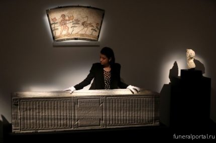 На аукционе в Лондоне продан римский саркофаг