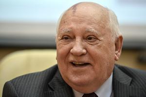 Горбачев объяснил свое долголетие ежедневными прогулками - Похоронный портал