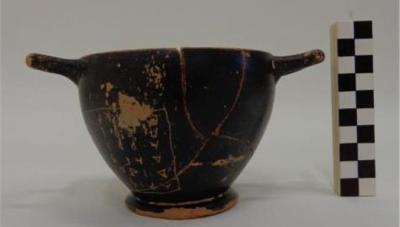 В Греции нашли чашу с именем Перикла - Похоронный портал