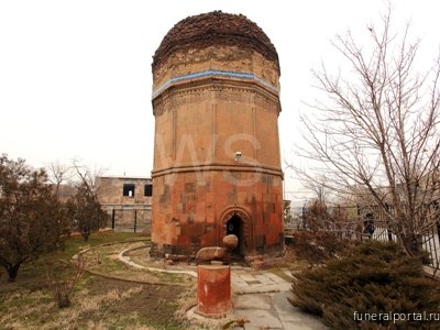 Наследие прошлых веков: Мавзолей туркменского эмира в пригороде Еревана