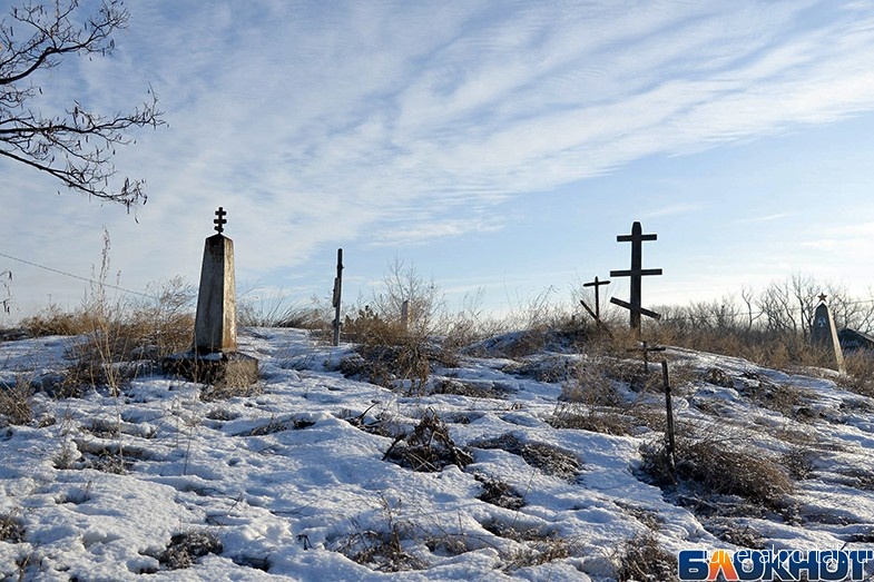 Волгоградский фотограф показал забытые могилы героев Сталинградской битвы
