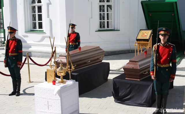 В Тюмени прошла церемония перезахоронения останков купца Текутьева - Похоронный портал