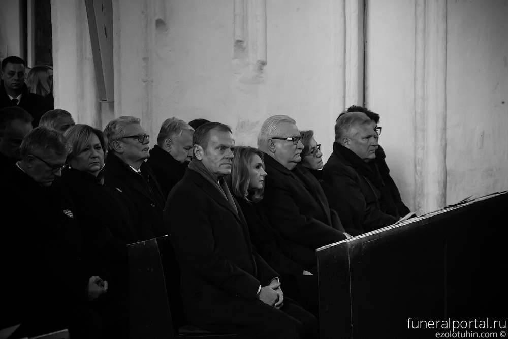 Как Гданьск прощался с убитым мэром города: фото - Похоронный портал
