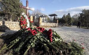 СМИ объяснили похороны сына Януковича на кладбище героев Крымской войны - Похоронный портал