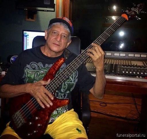 Умер басист Хосе Васкес - Похоронный портал