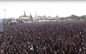 Десятки тысяч тайцев пришли проститься с последним королем Таиланда - Похоронный портал