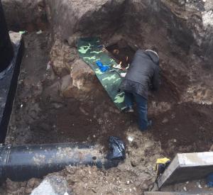 В центре Самары под асфальтом найдены могилы позапрошлого века - Похоронный портал