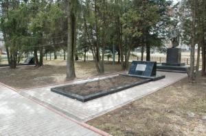 Новые надгробия установят на могилах десяти героев войны и труда - Похоронный портал