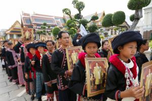 В Таиланде в память об умершем короле высадят девять миллионов деревьев - Похоронный портал