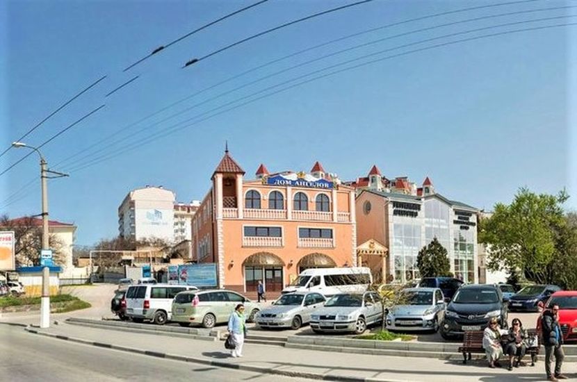 Владелец севастопольского «Дома Ангелов» просит не сносить здание вопреки решению суда - Похоронный портал