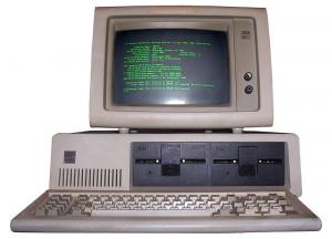 12 августа 1981 года компания IBM выпустила первый персональный компьютер - Похоронный портал