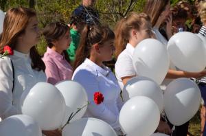 В Кисловодске в День солидарности в борьбе с терроризмом были зажжены тысячи поминальных свечей - Похоронный портал