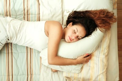 В какой позе людям полезнее всего спать