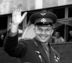 День гибели Гагарина — у обновленного мемориала - Похоронный портал