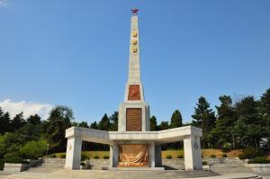 В Северной Корее отдали дань памяти освобождавшим страну советским солдатам - Похоронный портал