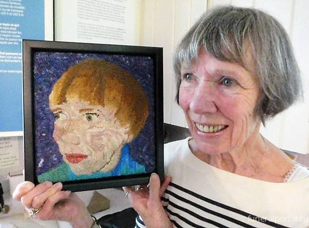 Dalhousie vet celebrates life of deceased mother by displaying 30 years of her rug-hooking art