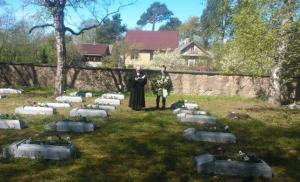 На кладбище Эстонского стрелкового корпуса в Кингисеппе состоялась поминальная служба - Похоронный портал