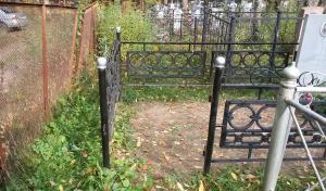 Губкинские полицейские раскрыли кражи оградок с местного кладбища - Похоронный портал