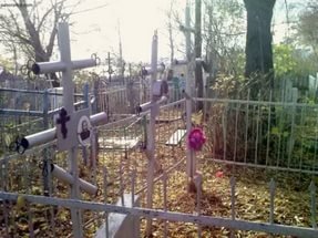 В Самарской области двое мужчин воровали ограды с кладбищ - Похоронный портал