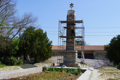 В Керчи приступили к реставрации братских могил советских воинов - Похоронный портал