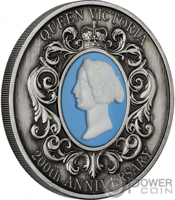 Монета-камея с портретом легендарной королевы