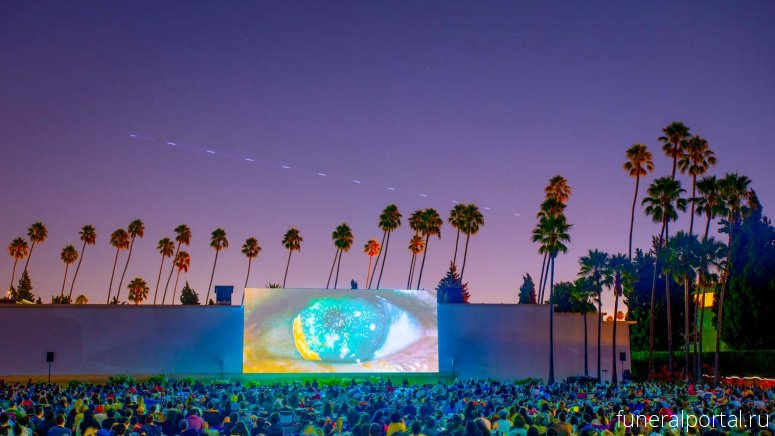 Cinespia's 20th Season Wraps With Starlit September Screenings - Похоронный портал