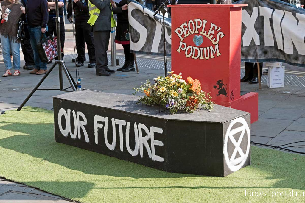 Death goes green in Paris's first eco-cemetery - Похоронный портал