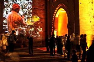 В средневековом марокканском некрополе Шеллах проходит джазовый фестиваль Jazz au Chellah - Похоронный портал