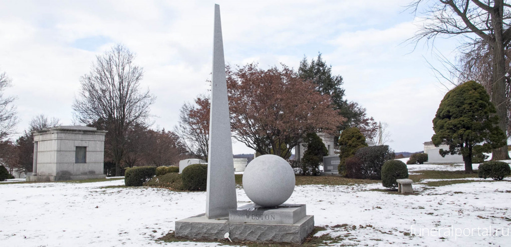 A Gravestone Modeled After the 1939 World’s Fair at Kensico Cemetery - Похоронный портал