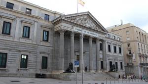 Парламент Испании обсудит возможность перезахоронения диктатора Франко - Похоронный портал