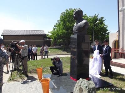 Знаменитому актеру из «Белого солнца пустыни» поставили памятник в Ростовской области
