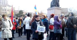 Активисты потребовали похоронить Саргсяна на военном кладбище - Похоронный портал