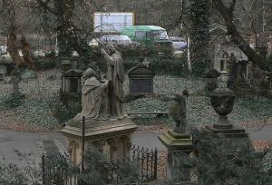 Кладбище в центре Праги приглашает на ночные экскурсии - Похоронный портал