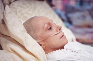 В Британии 50 процентов людей, больных раком, умерло из-за лекарств от него - Похоронный портал