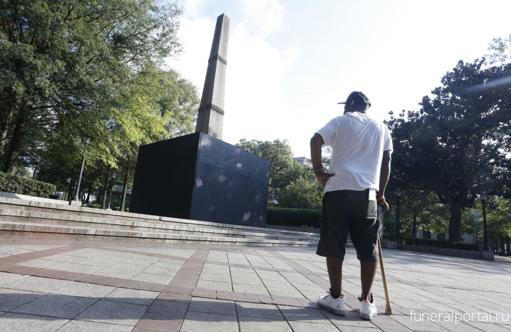How an Infamous Confederate Obelisk Finally Came Down - Похоронный портал