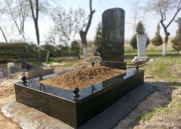 Узбекистан. В Самарканде нашли надгробие живого человека - Похоронный портал