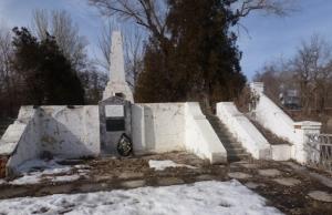 В Волгограде отреставрируют братскую могилу героев-связистов - Похоронный портал