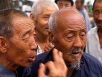 Закон обяжет китайцев проявлять внимание к пожилым родственникам - Похоронный портал