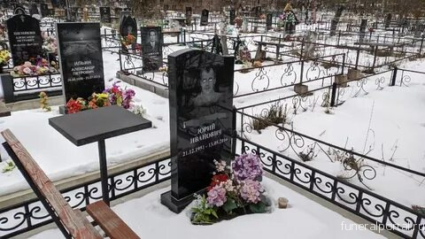 Петрозаводск. Неизвестные повредили несколько десятков надгробных плит на Сулажгорском кладбище  - Похоронный портал