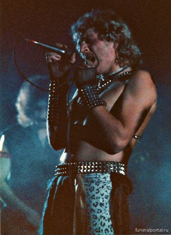 Умер вокалист "Chaser" Steve Baker - Похоронный портал