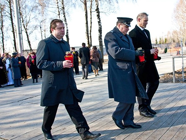  В Смоленске почтили память погибшего руководства Польши - Похоронный портал